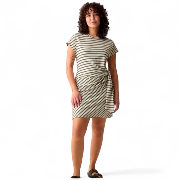 Black and White Striped Mini Dress - Picture 5 of 5